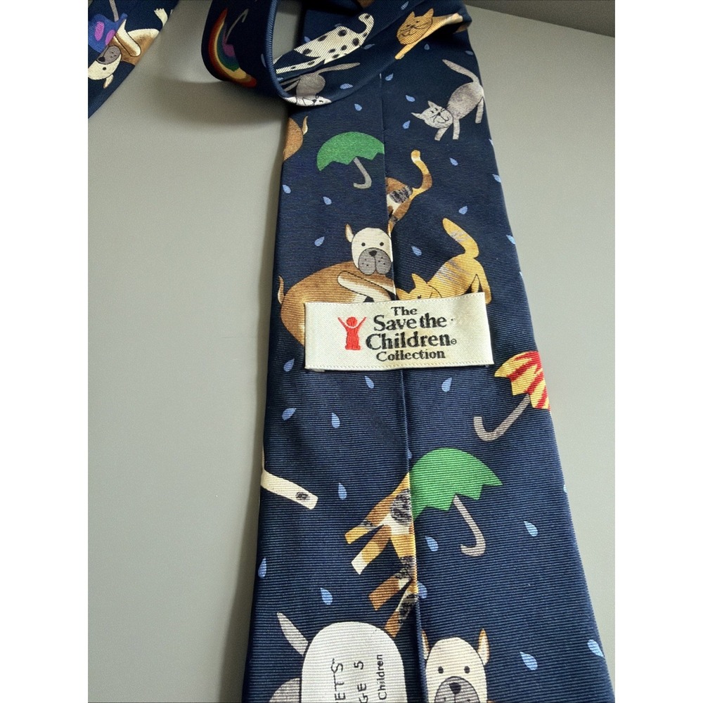 Save The Children-Mens necktie "Raining Pets" Cats & Dogs Silk Novelty Print - Picture 2 of 5